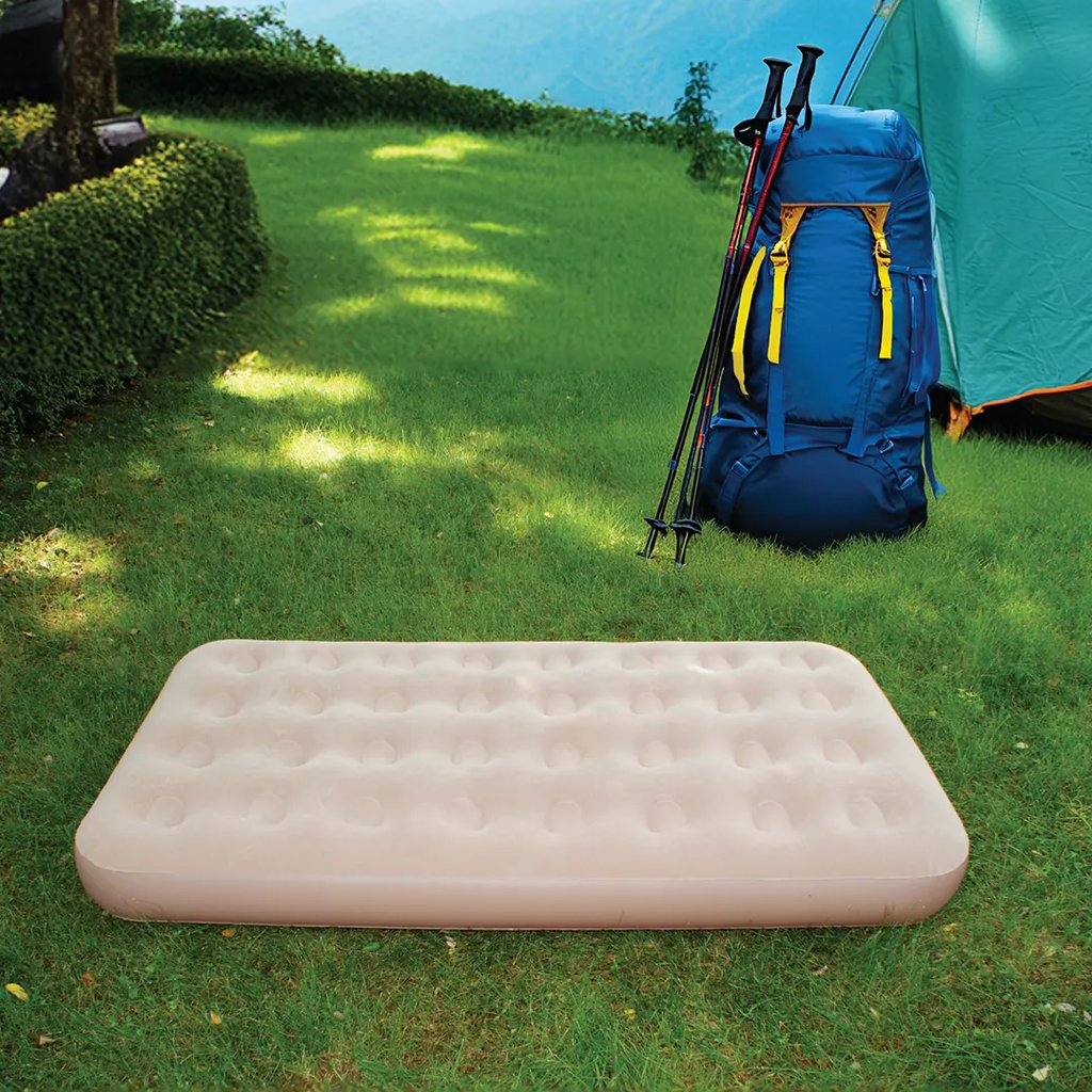 Mattress inflating using the built-in automatic pump